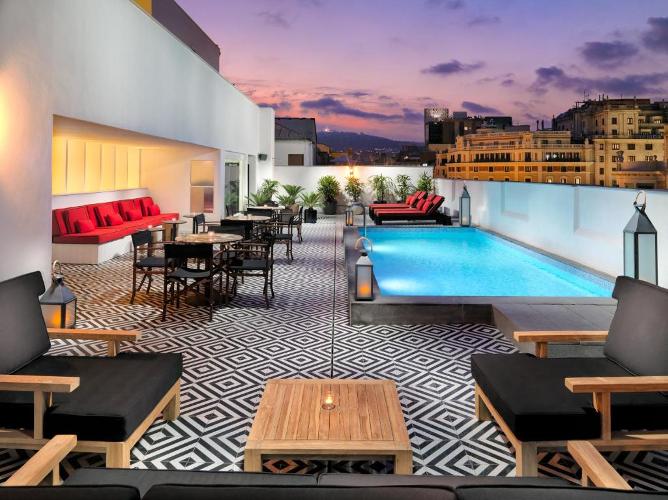 4* Superior Hotel in Barcelona A historical building, carefully renovated & benefiting with a swimming pool and roof terrace!