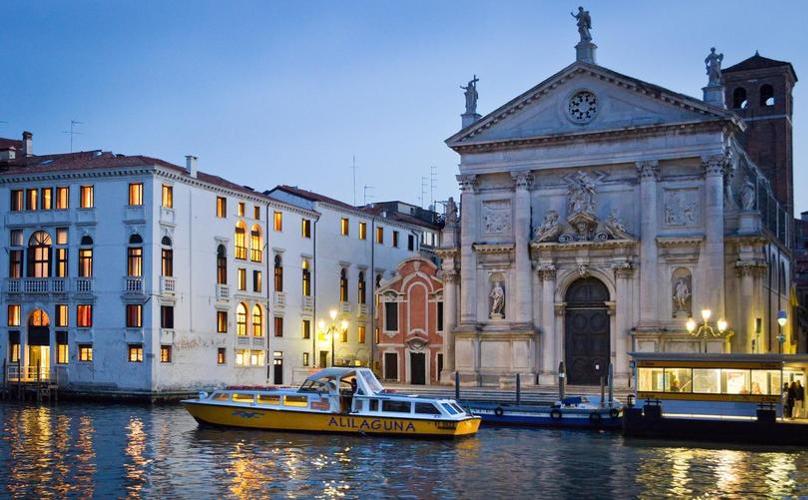 On the Grand Canal in Venice! Stay at an elegant, romantic sixteenth-century palace overlooking the Grand Canal 